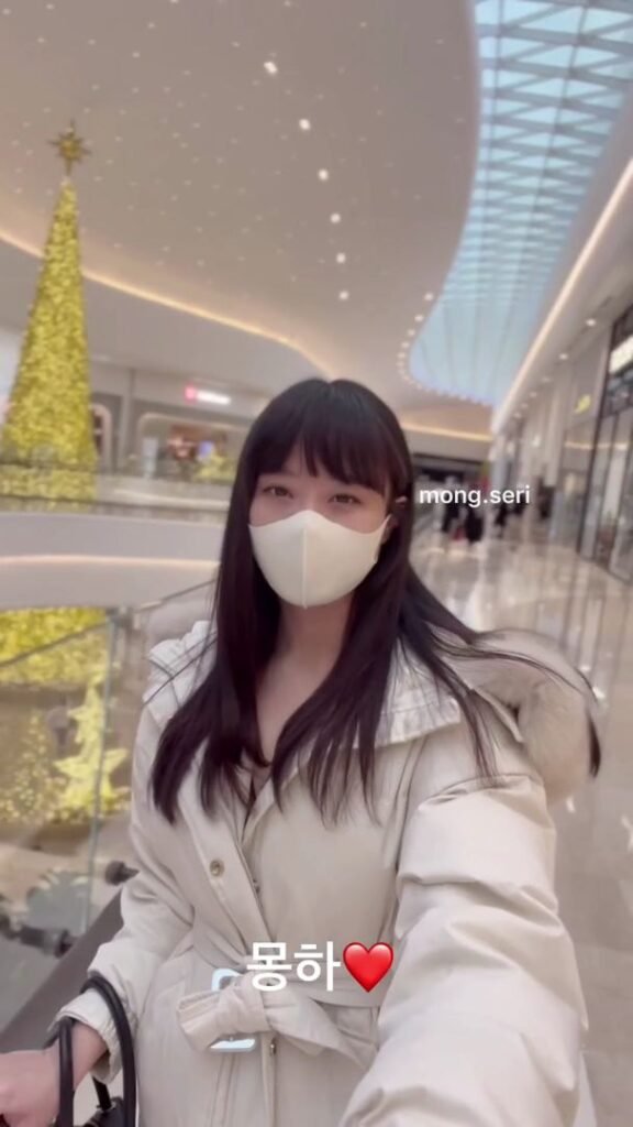 몽세리 미유출본 야외 노출 [3v]