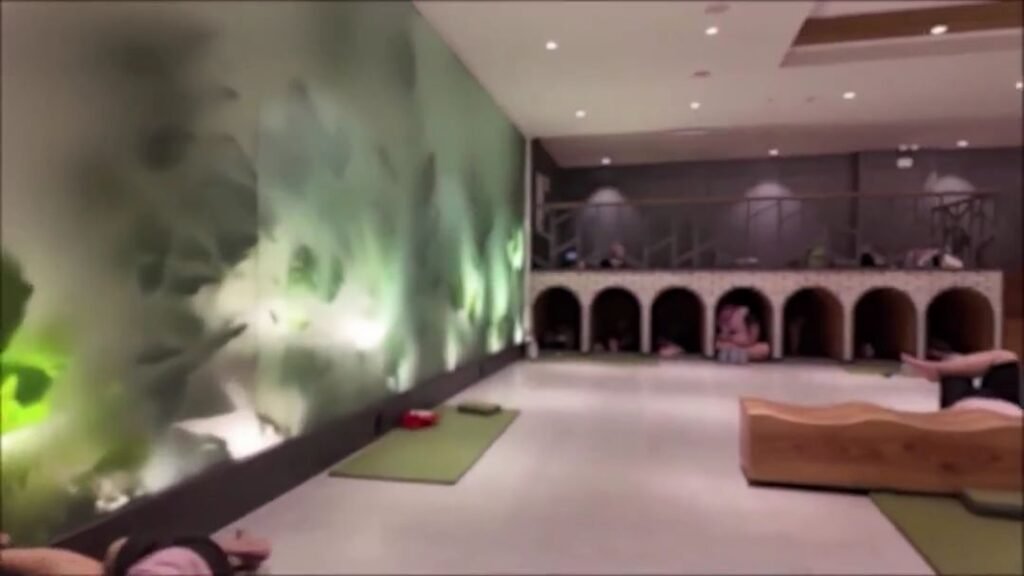 찜질방 노출커플