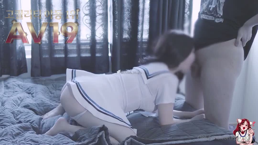 보라색조명에서 더 이뻐보이는 조건녀