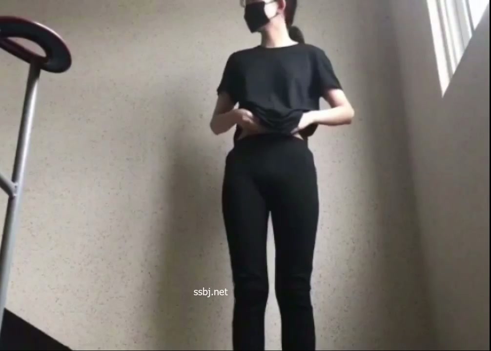 계단에서 야노하다 걸림