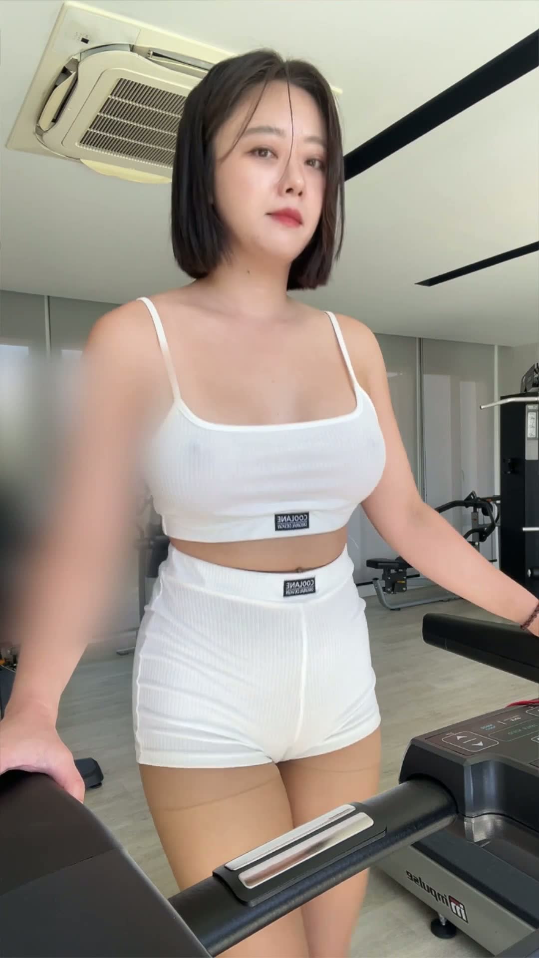 노팬티 커스 조합으로 열운하는 몽쉘