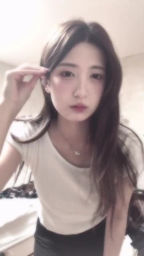 얼마전에 올라왔던 슬렌더녀 라방 추가영상