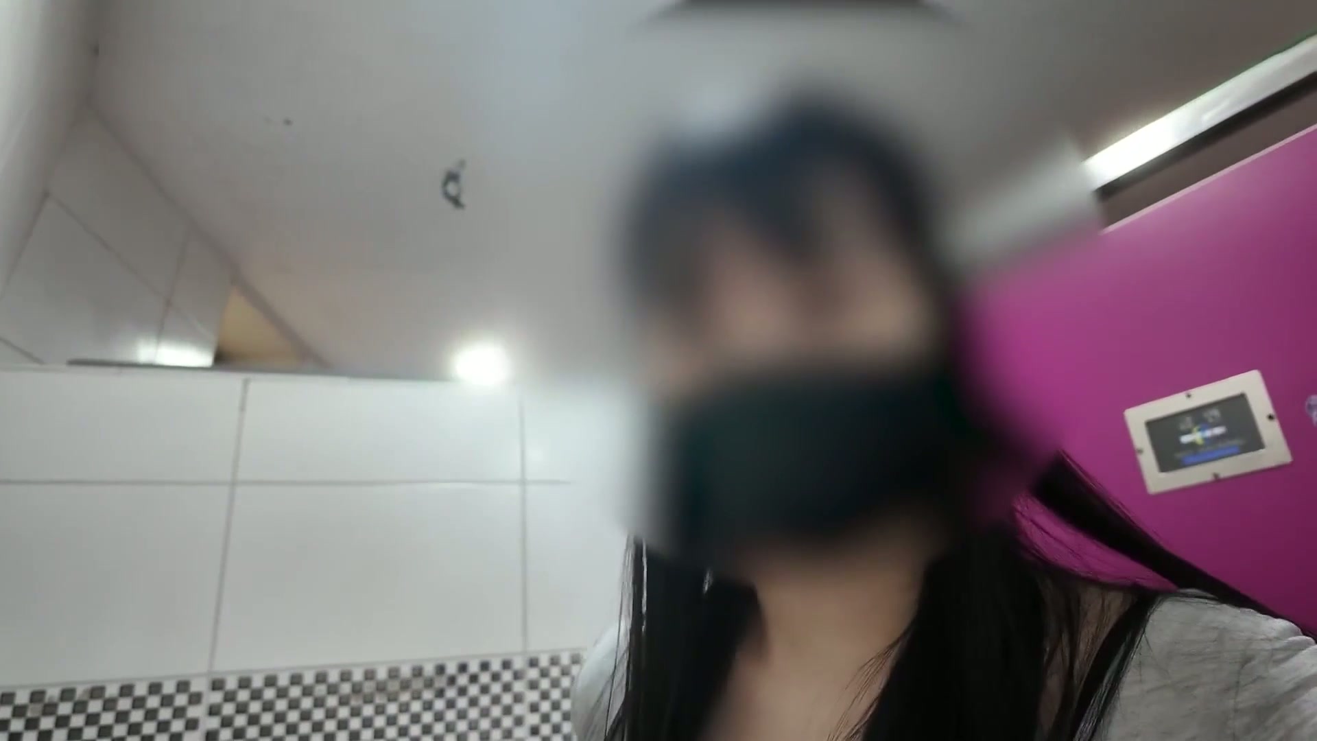 길가다 오줌 마려워서 화장실에 들르는 꿀지